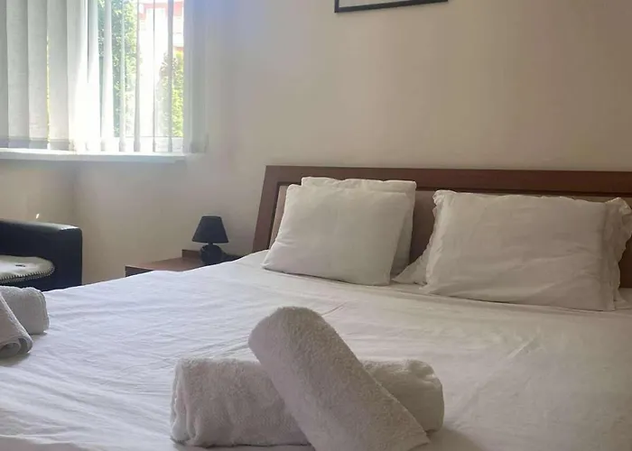 Ground Floor, 2-bed Appartement